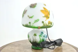 biala-lampa-stolowa-gabinetowa-biurowa-szklo-emile-galle-lampka-syg-3