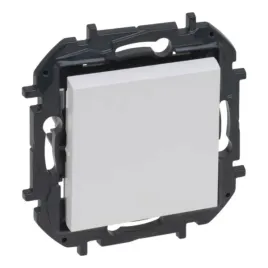 legrand-863106b-niloe-step-lacznik-schodowy-10-ax-bialy