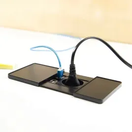 gniazdo-blatowe-versapad-asa-plastici-230v-2xusb-czarny-mat