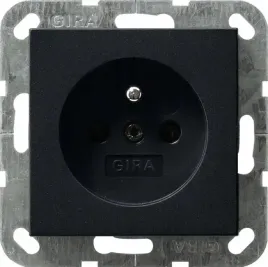 gniazdo-pojedyncze-z-u-gira-system-55-czarny-matowy