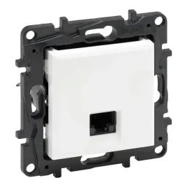 gniazdo-komp-rj45-kat-5e-utp-niloe-step-bialy