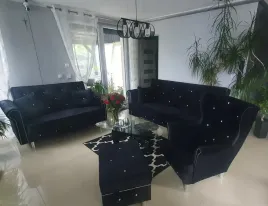 komplet-glamour-3-2-1-z-krysztalkami-sofa-pikowana-wersalka-fotel-uszak