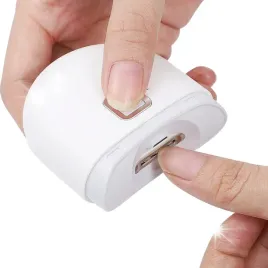 elektryczna-obcinaczka-do-paznokci-z-dioda-led-2-predkosci-biala