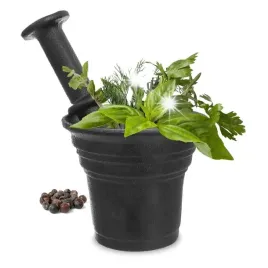 mozdzierz-zeliwny-kuchenny-do-ucierania-przypraw-pesto-z-tluczkiem