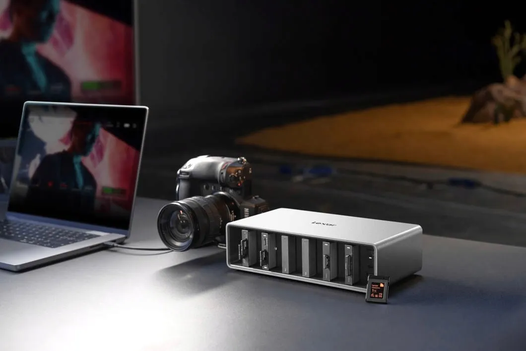 profesjonalna-stacja-dokujaca-lexar-workflow-wf800-producent-lexar