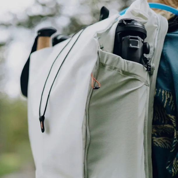peak-design-outdoor-backpack-25l-cloud-bialy-model-outdoor-backpack-25l-cloud-kolor-bialy
