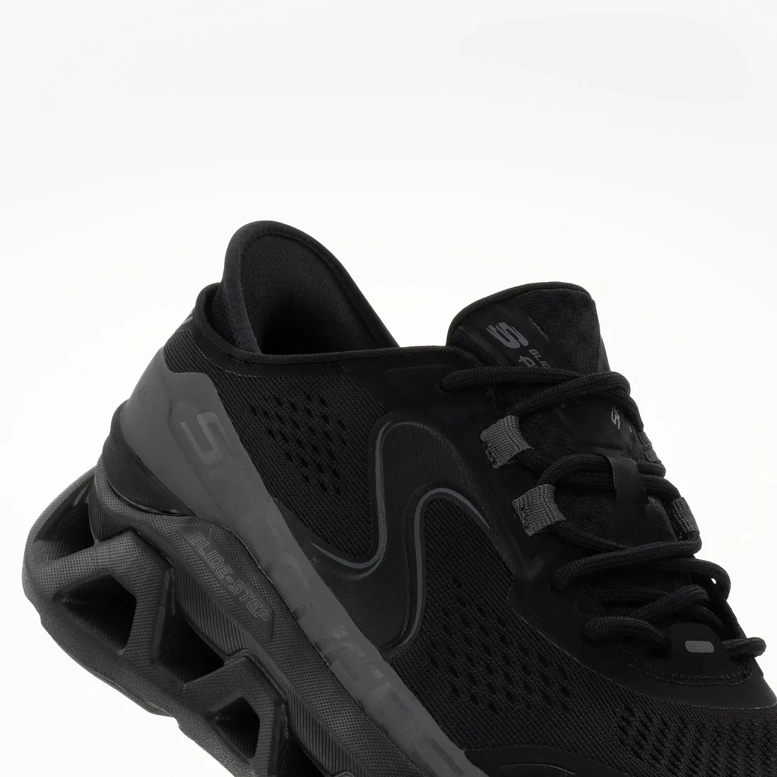 skechers-glide-step-altus-43