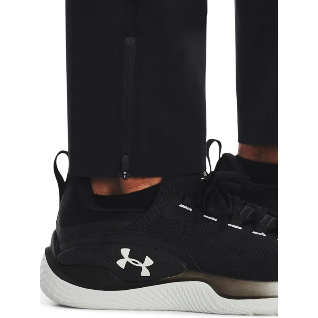 ua-launch-pant-s-stan-nowy