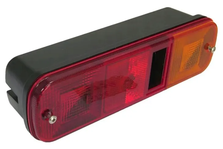 vpm3738-lampa-tylna