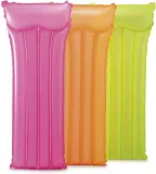 materac-do-plywania-neon-kolor-dominujacy-zielony