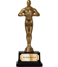 be-happy-gifts-statuetka-super-facet-personalizowany-prezent-dla-wyjatko