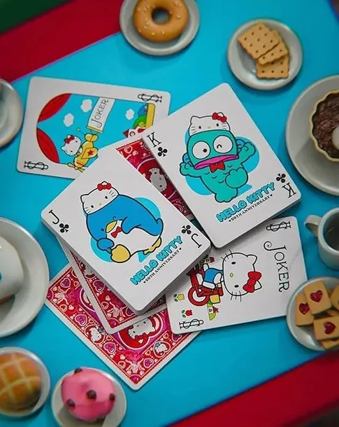 karty-hello-kitty-50th-anniversary-bicycle-wiek-gracza-18