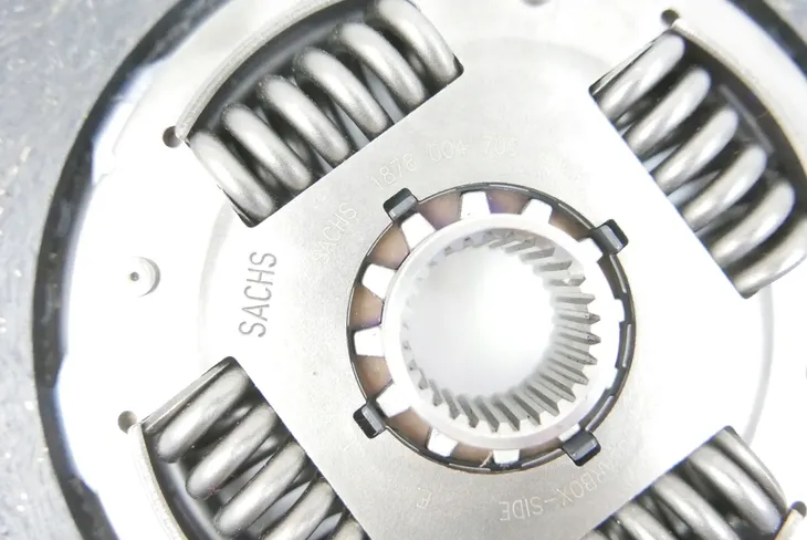 sprzeglo-kpl-jakosc-czesci-zgodnie-z-gvo-q-oryginal-z-logo-producenta-czesci-oem-oes