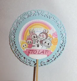 topper-na-tort-dekoracja-ozdoba-niebieski-z-labubu-na-urodziny