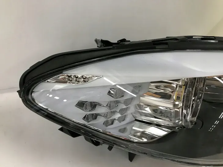 reflektor-rodzaj-swiatel-mijania-led