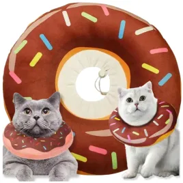 miekki-pluszowy-kolnierz-pooperacyjny-po-zabiegu-dla-kota-donut-roz-m