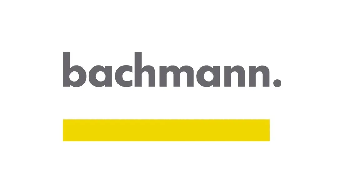 bachmann-step-base-5xcee7-3-gst18-906-18821