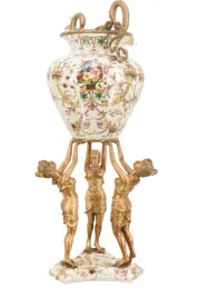 porcelanowa-amfora-trzy-nimfy-puchar-waza-porcelana-braz-ozdoba