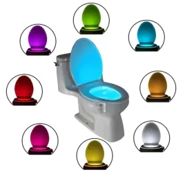 oswietlenie-toalety-lampka-led-z-czujnikiem-lampka-nocna-2-sztuki