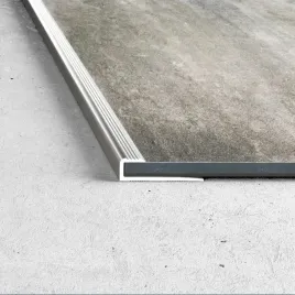 listwa-c63-anoda-srebro-270cm