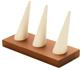 stojak-na-pierscionki-drewno-mikrofibra-bezowy-3-pierscionki-papten