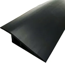 listwa-przejsciowa-pvc-samoprzylepna-100-cm-czarna-911-mm