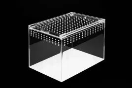 terrarium-akrylowe-zamykane-na-magnes-dla-ptasznika-20-x-15-x-15-cm
