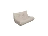 sofa-nua-jasnobezowy-wzor-dominujacy-paski