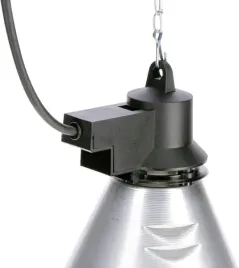oprawa-grzewcza-na-podczerwien-z-kablem-25-m-2228ker