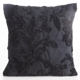 poszewka-45x45-verso-czarna-welurowa-zdobiona-ornamentnym-wzorem