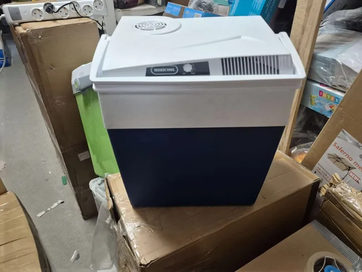 lodowka-26l-12-230v-mobicool-model-lodowk