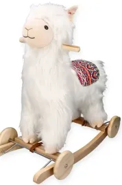 alpaka-na-biegunach-z-kolami