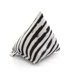 poduszeczka-piramidka-xl-do-przytulania-dla-kota-or-canadian-cat-or-zebra-or-w