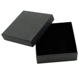 david-james-clarke-pudelko-na-bizuterie-czarne-9x9-cm