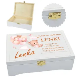 personalizowany-kuferek-skarbow-dla-dziecka-bialy-drewniany-z-nadrukiem-uv