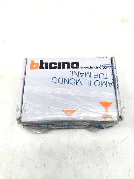 bticino-connected-thermostat-interfejs-wifi-marka-bez-marki