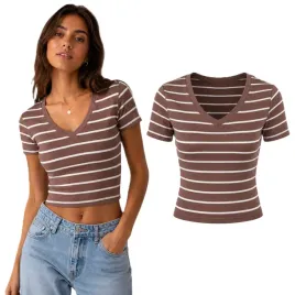 t-shirt-koszulka-damska-crop-top-brazowa-bawelniana-klasyczna-wygodna