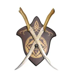 2-krotkie-miecze-legolasa-lord-of-the-rings-z-zawieszka-56-cm-jt6036-a