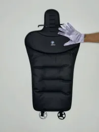 pokrowiec-oparcie-logo-bmw-na-fotele-mata-uniwersalna-poduszka-skora-pu