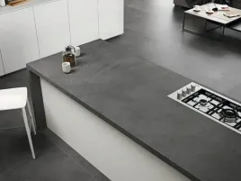 spiek-kwarcowy-grespania-titan-antracita-100x300cm-56mm-matowa-coverlam