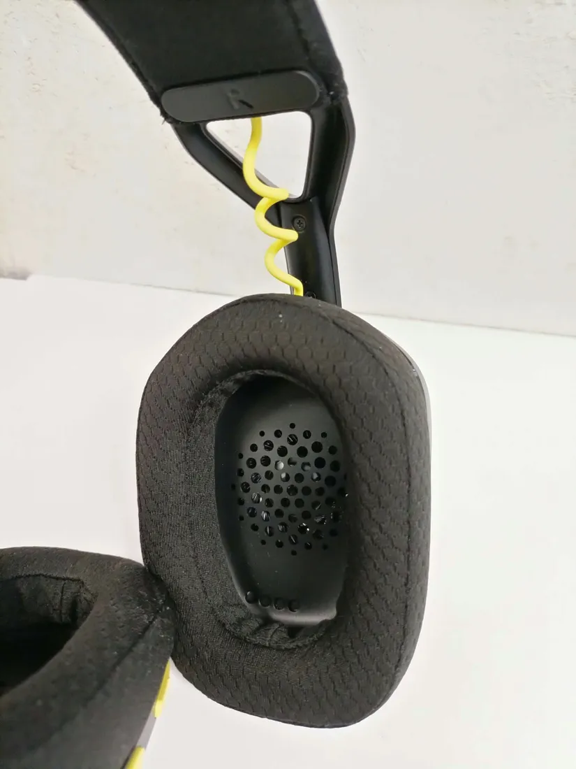 zestaw-sluchawkowy-do-gier-logitech-g435-headset-bluetooth-stan-powystawowy