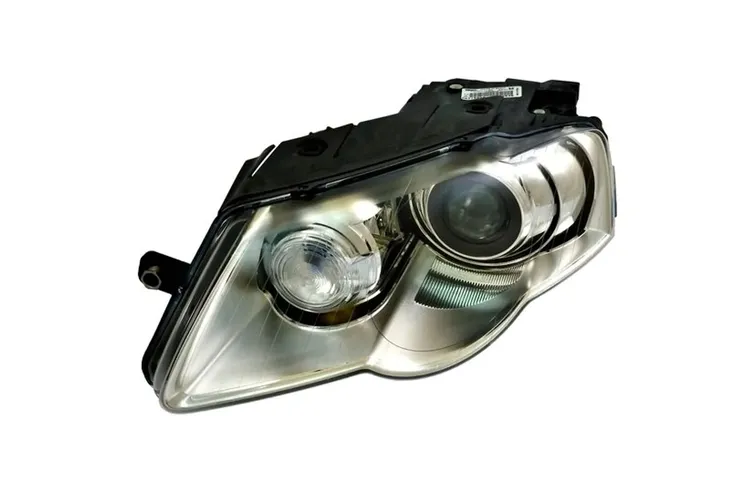 reflektor-swiatel-przednich-043625-val-stan-nowy