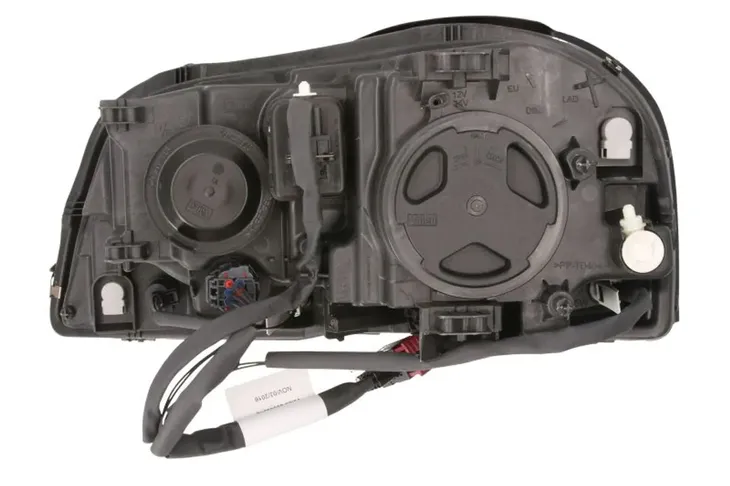 reflektor-swiatel-przednich-046899-val