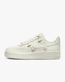 nike-air-force-1-07-lx-36