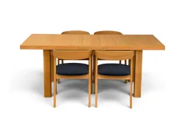 stol-fornirowany-classic-oak-4-krzesla-debowe-sztaplowane-granatowe