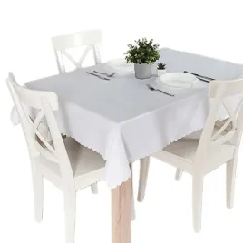 obrus-plamoodporny-w-kropki-groszki-bialy-140x260-cm-ozdobny-brzeg-chmurka