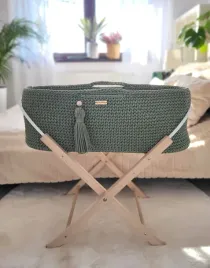 kosz-mojzesza-boho-handmade-ze-stojakiem-pistacja