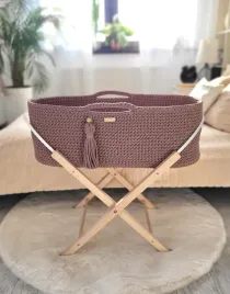 kosz-mojzesza-boho-handmade-ze-stojakiem-mauve