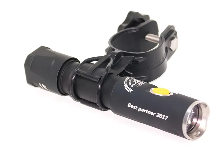 uchwyt-rowerowy-armytek-abm-01-stan-nowy