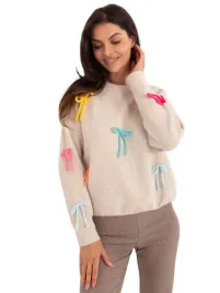 sweter-damski-oversize-casualowy-z-kolorowymi-kokardkami